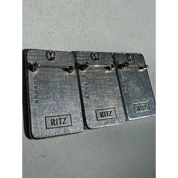 RITZ Signed Brooch Pin Pendants Pewter - lot of 3 - Picture 6 of 7